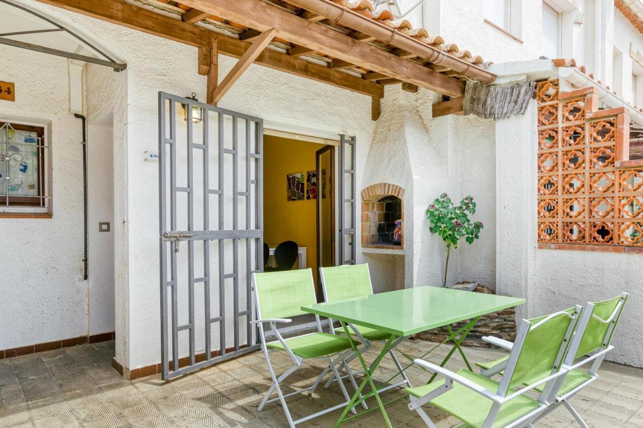 Apartamento Roses Victor Exterior photo